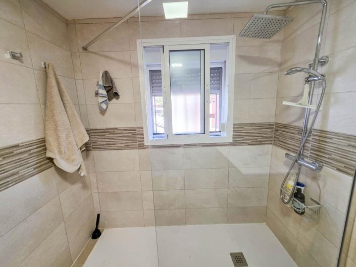 Image No.27-3 Bed Townhouse for sale