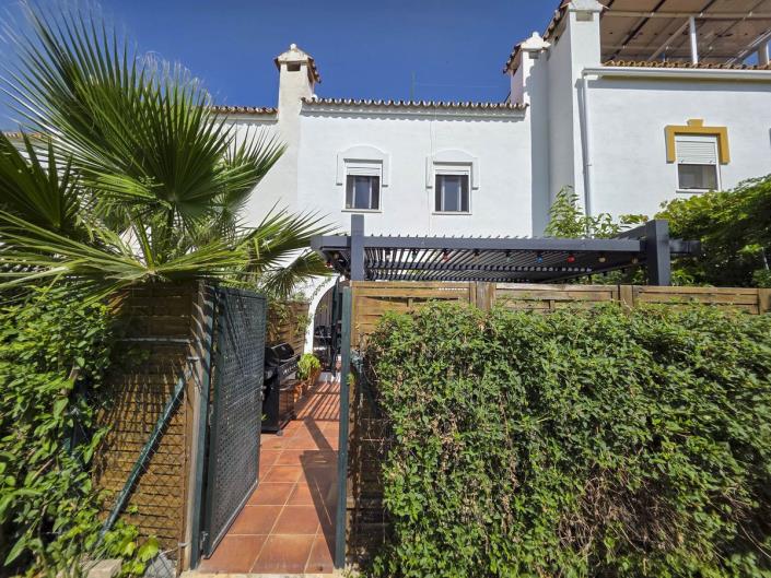 Image No.39-3 Bed Townhouse for sale