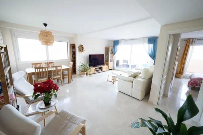 Image No.4-2 Bed Apartment for sale