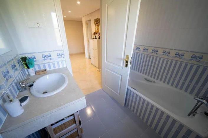 Image No.11-2 Bed Apartment for sale