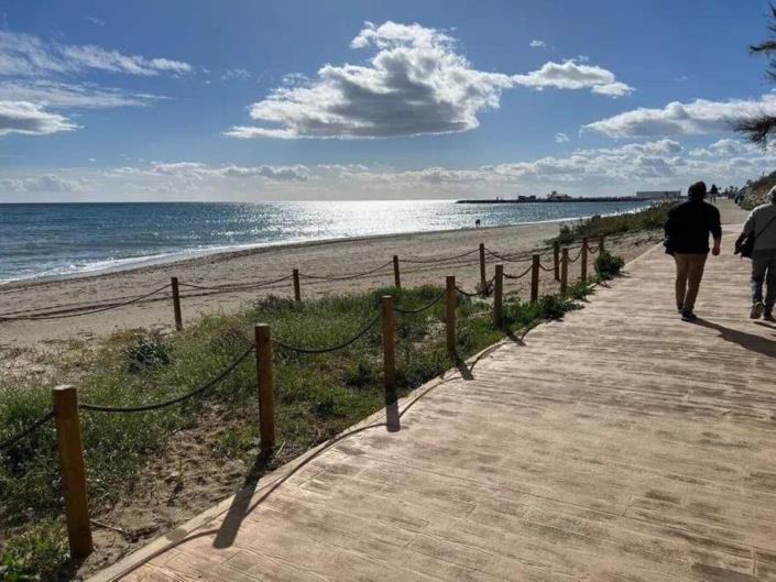 Image No.17-2 Bed Apartment for sale