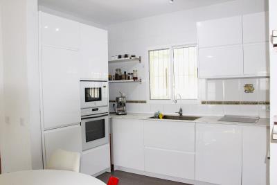 12-9d2414e6554ff283a7dbb3894364f2bd