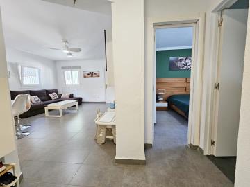 15-e65d437abef3cdae9b514eeeb695a8b9