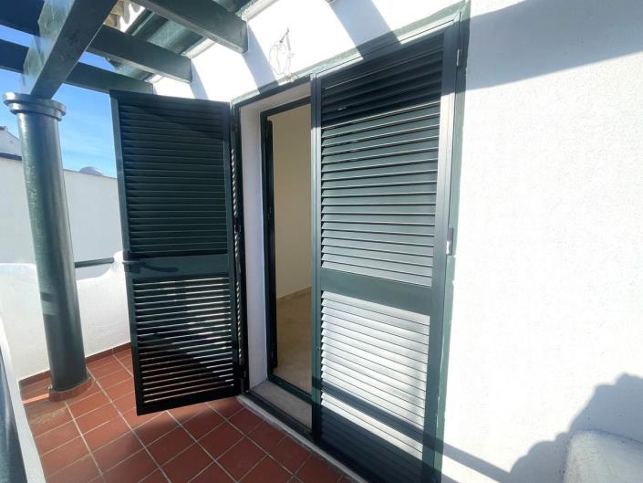 Image No.35-3 Bed Townhouse for sale