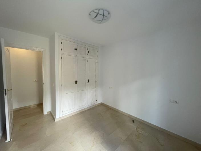 Image No.37-3 Bed Townhouse for sale