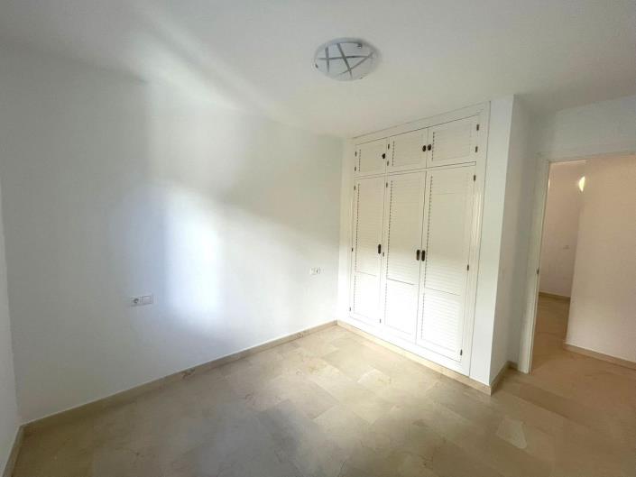 Image No.42-3 Bed Townhouse for sale