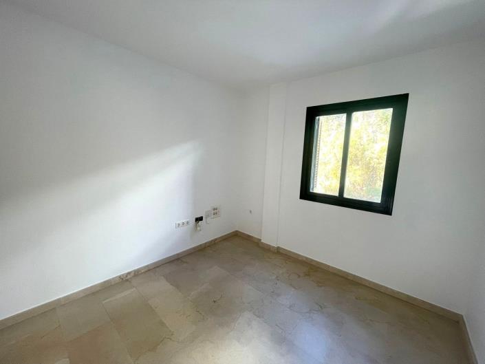 Image No.43-3 Bed Townhouse for sale