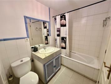 10-bb915d1cb19341576dcdc994b81ab9c5