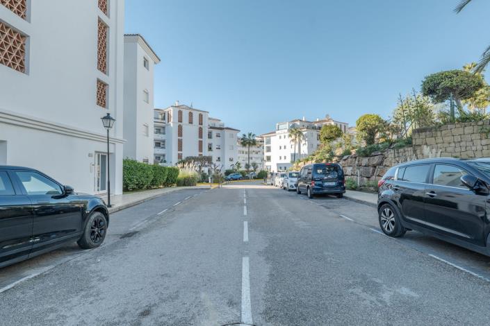 Image No.8-2 Bed Apartment for sale