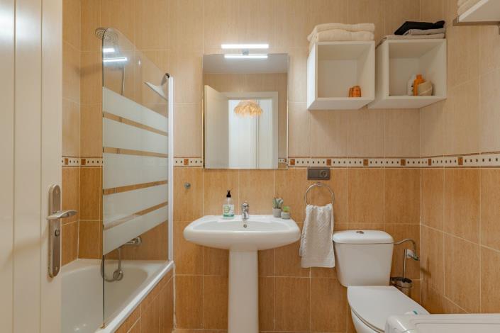 Image No.33-2 Bed Apartment for sale