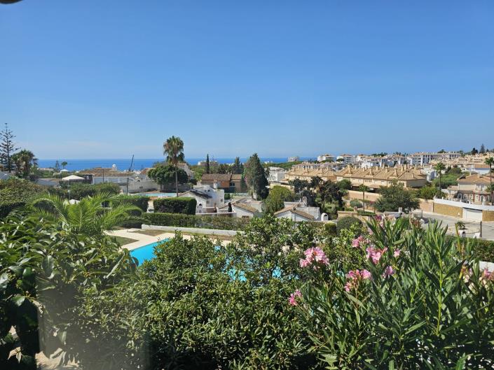 Image No.39-3 Bed Bungalow for sale