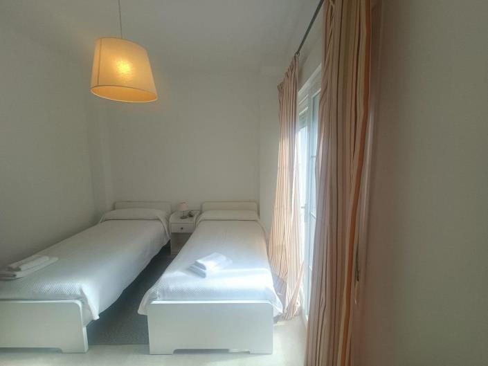 Image No.8-3 Bed Townhouse for sale