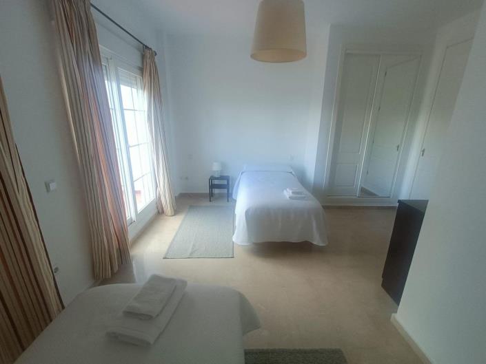 Image No.13-3 Bed Townhouse for sale