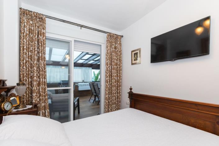 Image No.22-2 Bed Apartment for sale