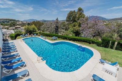 2-5bd7b9d04b45e33852eaf0ec6670150d