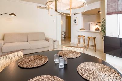 8-e64a9055bba3e77ac8aca3b893cdf826