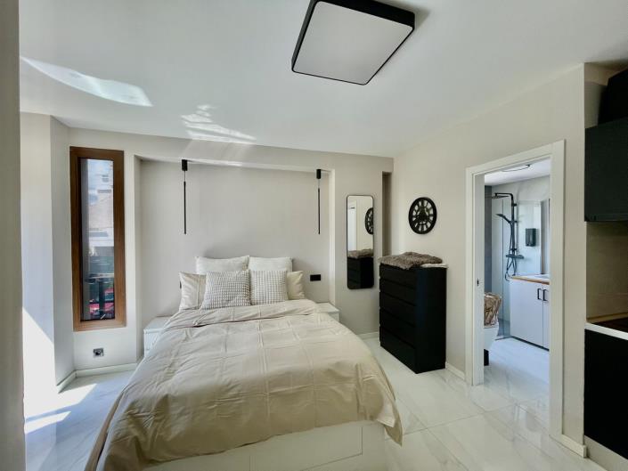 Image No.4-Studio for sale