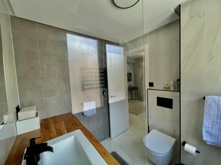 Image No.10-Studio for sale