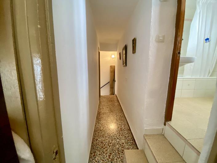 Image No.19-3 Bed Townhouse for sale