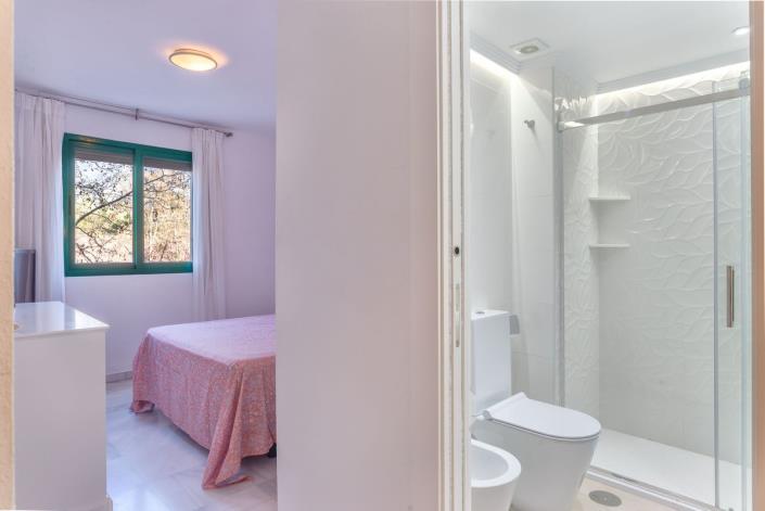 Image No.10-3 Bed Apartment for sale