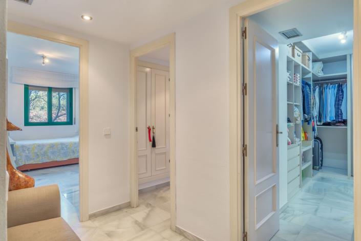 Image No.14-3 Bed Apartment for sale