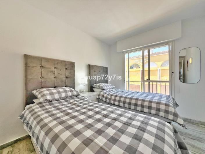 Image No.18-3 Bed Apartment for sale