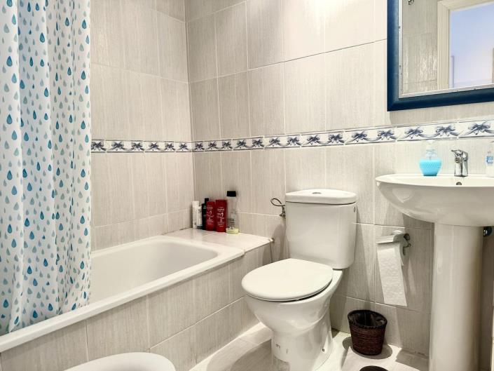 Image No.20-3 Bed Apartment for sale