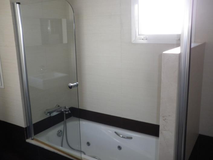 Image No.16-5 Bed Townhouse for sale