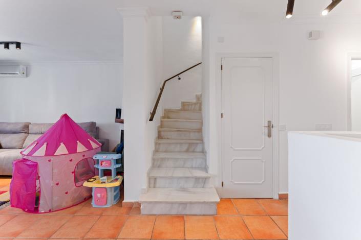 Image No.7-3 Bed Townhouse for sale