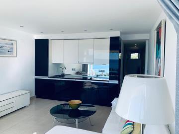 13-5fd73dea700db77384c091ca9818b1a9