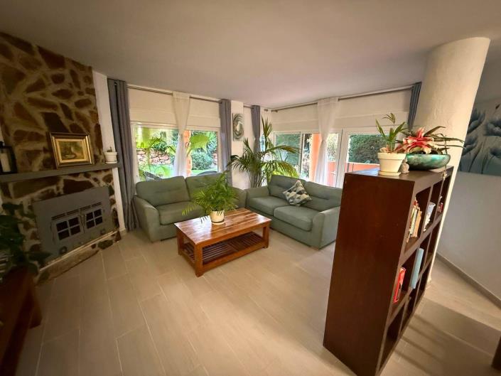 Image No.11-4 Bed Apartment for sale