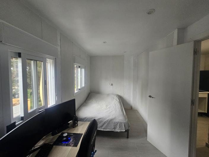 Image No.20-4 Bed Apartment for sale