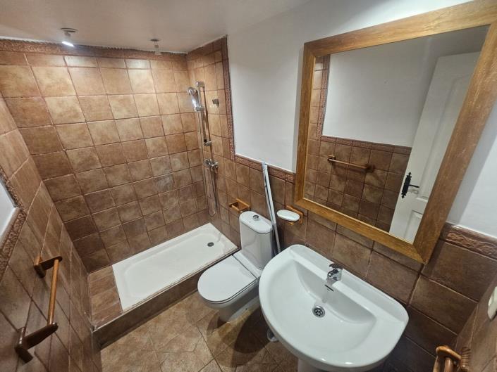 Image No.27-4 Bed Apartment for sale