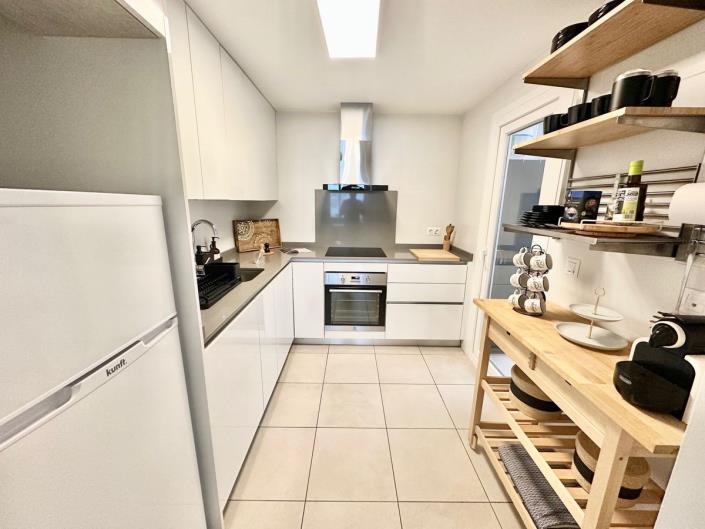 Image No.9-3 Bed Apartment for sale