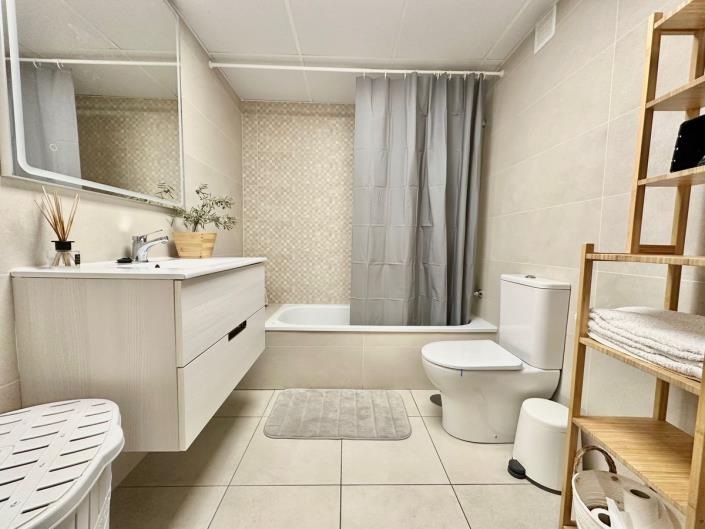 Image No.17-3 Bed Apartment for sale