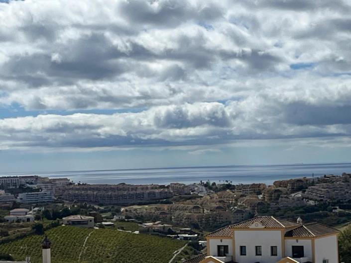 Image No.25-3 Bed Semi-Detached for sale