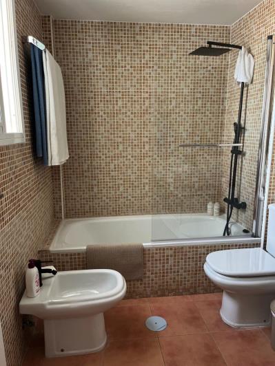 Image No.33-3 Bed Semi-Detached for sale