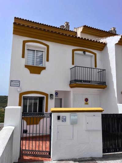 Image No.36-3 Bed Semi-Detached for sale