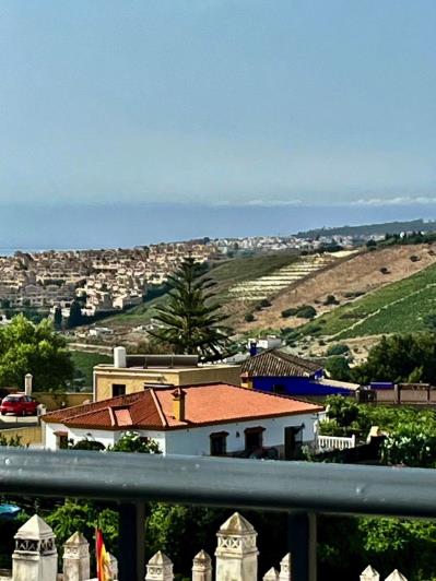 Image No.51-3 Bed Semi-Detached for sale