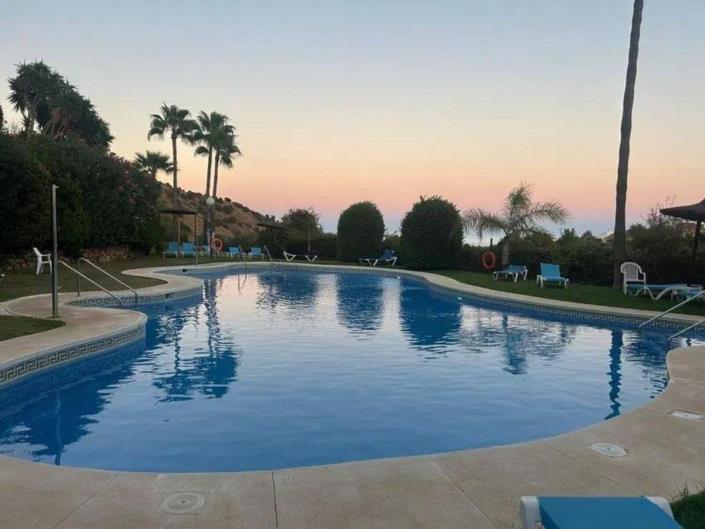 Image No.23-2 Bed Apartment for sale