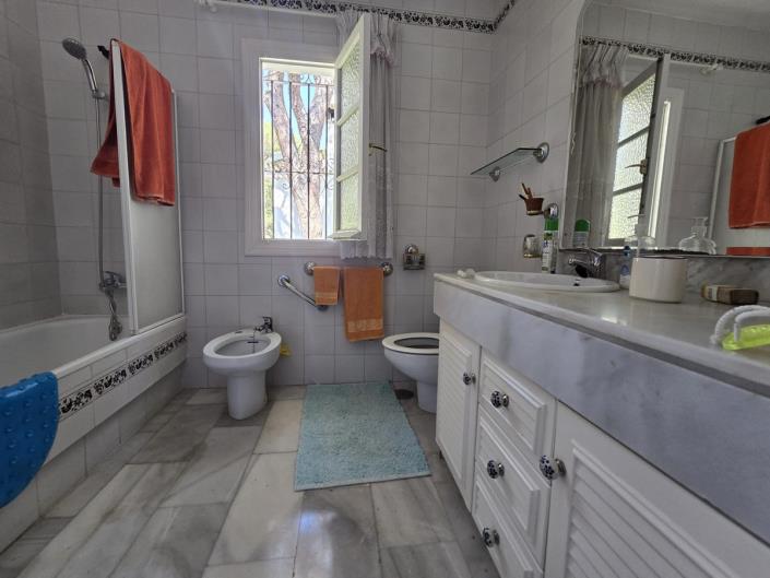 Image No.9-4 Bed Villa for sale