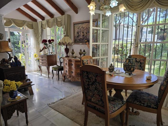 Image No.15-4 Bed Villa for sale