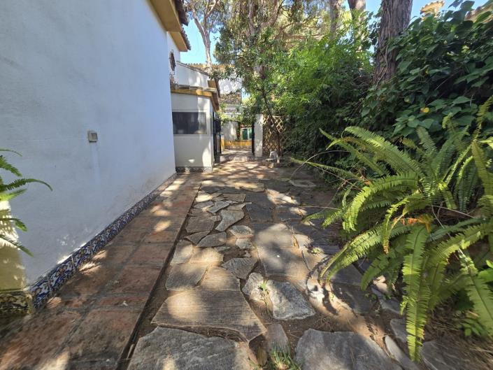 Image No.37-4 Bed Villa for sale