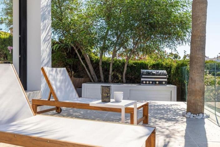 Image No.2-3 Bed Villa for sale