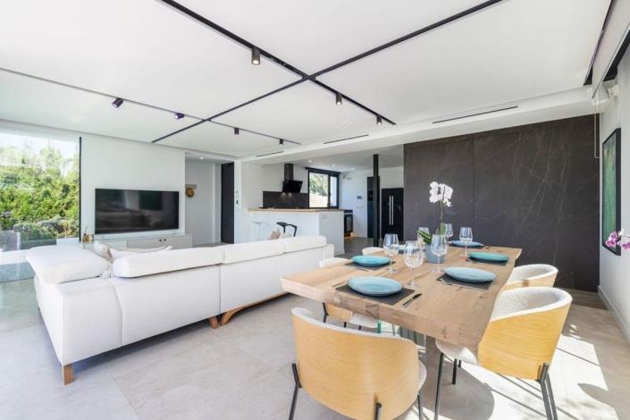 Image No.14-3 Bed Villa for sale