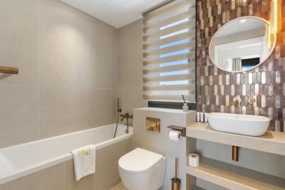 10-bb915d1cb19341576dcdc994b81ab9c5