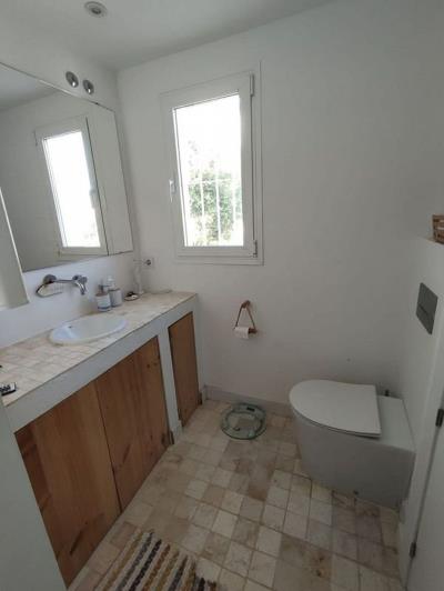 Image No.21-2 Bed Semi-Detached for sale