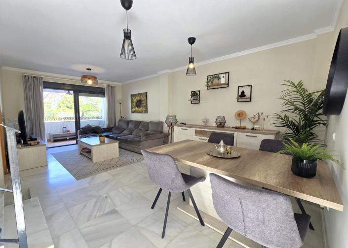 Image No.9-4 Bed Townhouse for sale