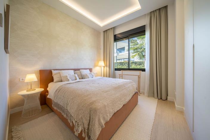 Image No.14-4 Bed Semi-Detached for sale