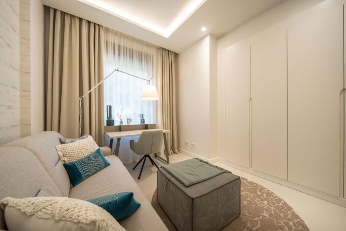 Image No.20-4 Bed Semi-Detached for sale